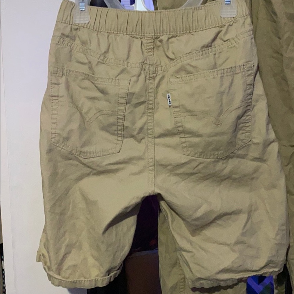 Shorts - Picture 2 of 4